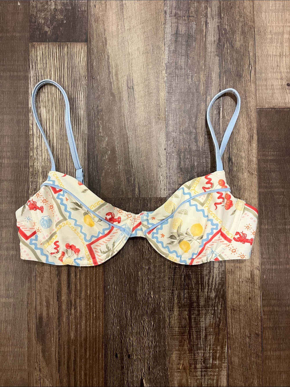 Abercrombie & Fitch Balconette Underwire Bikini Top in Tile Print